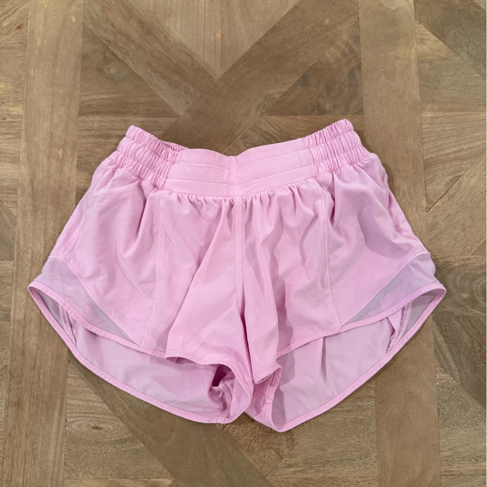 Lululemon Hotty Hot Shorts 2.5”